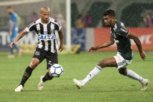 Palmeiras tenta vencer o Santos na Vila para chegar a liderança do Brasileiro, assista ao vivo no Premiere