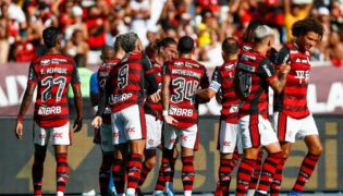 Flamengo se reforça com Matías Viña para a temporada
